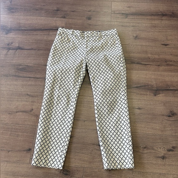 BANANA REPUBLIC IVORY BLACK DIAMOND PATTERN CROPPED - Picture 2 of 8